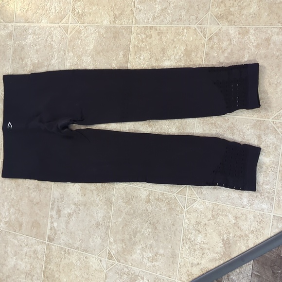 Active Wear - Picture 6 of 6